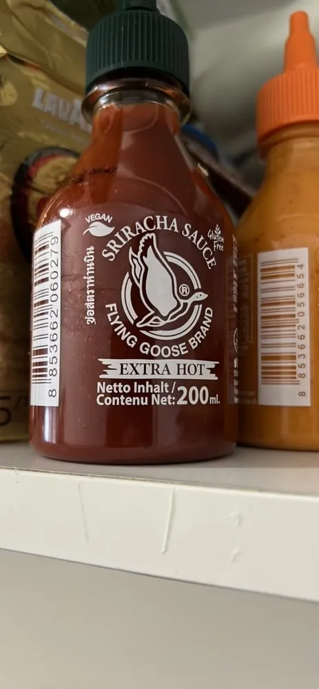 Sriracha extra hot chili sauce