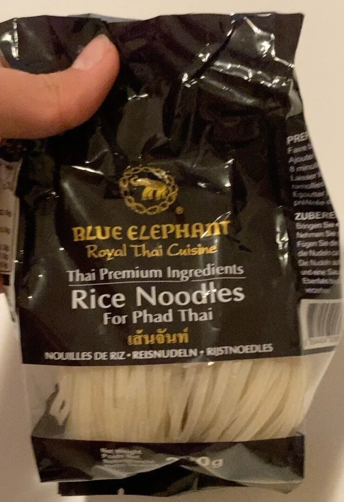 Rice noodles for Phad Thai