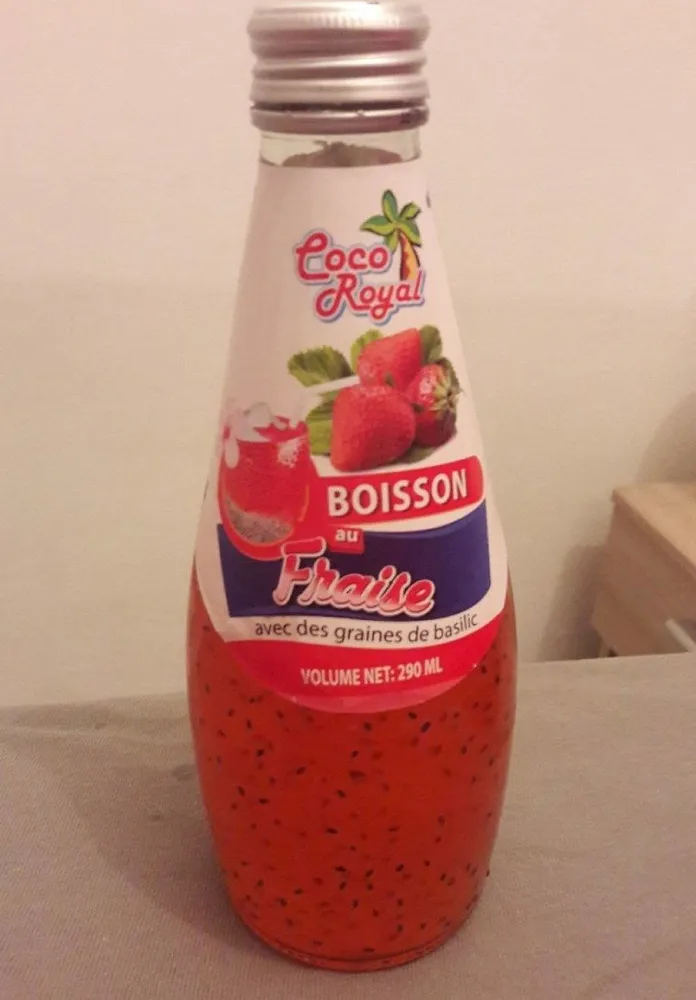 Boisson au fraise avec graine de basilic