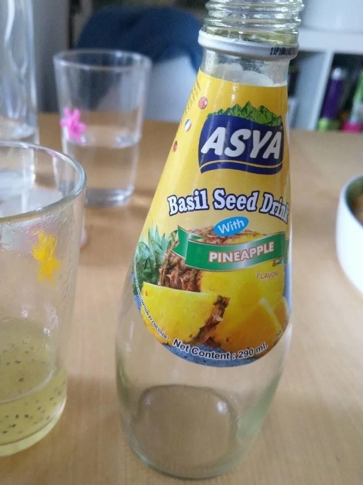 Basil seed drink Ananas