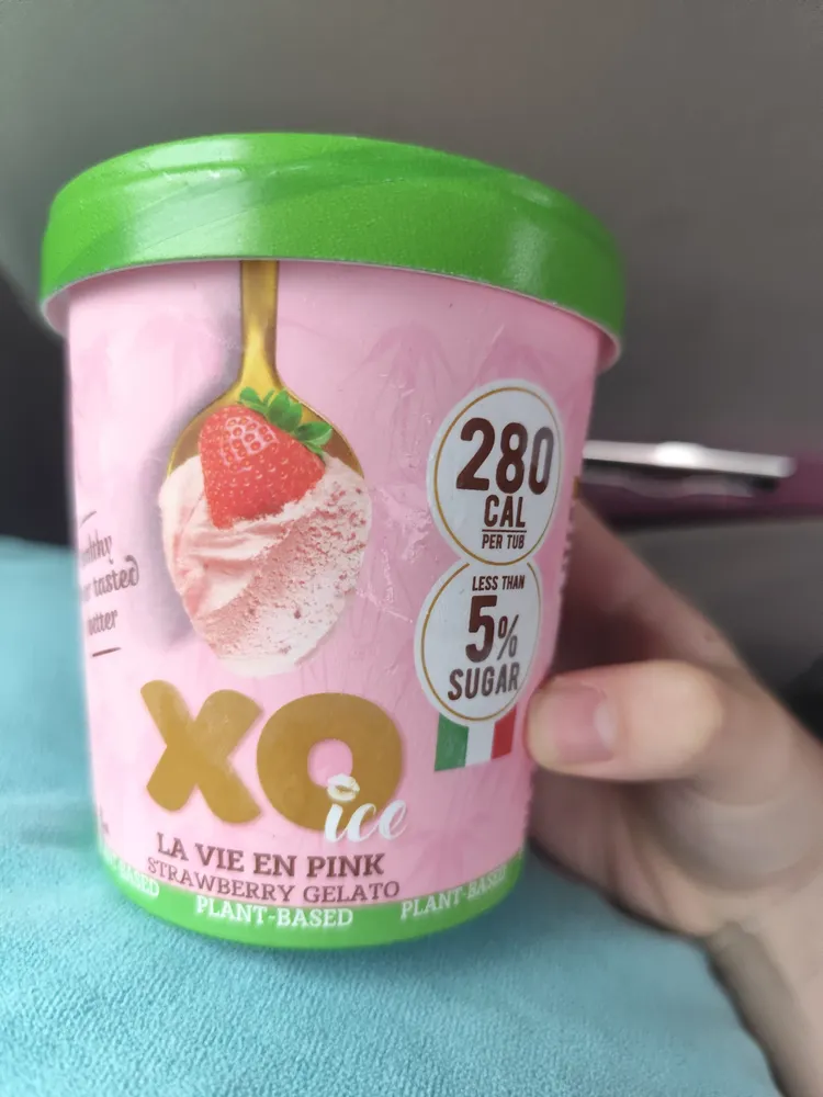 La Vie en Pink Strawberry Gelato Plant-Based
