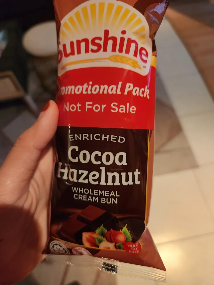 Cocoa Hazelnuts Wholemeal Cream bun