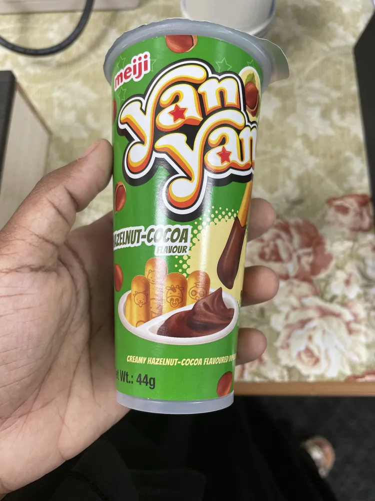 Meiji Yan Yan Chocolate hazelnut