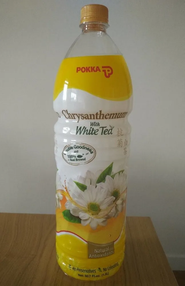 Chrysanthemum with white tea