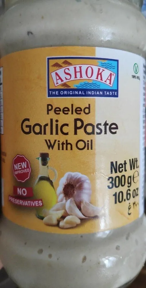 peeled garlic paste with oil