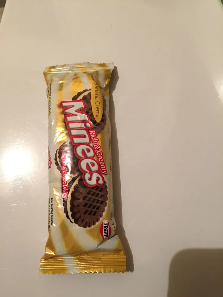 Minees Sandwich cookies banana creme