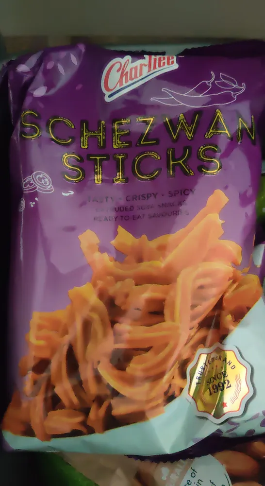EXTRUDED SOYA SNACKS