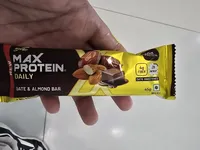 Date et almond bar