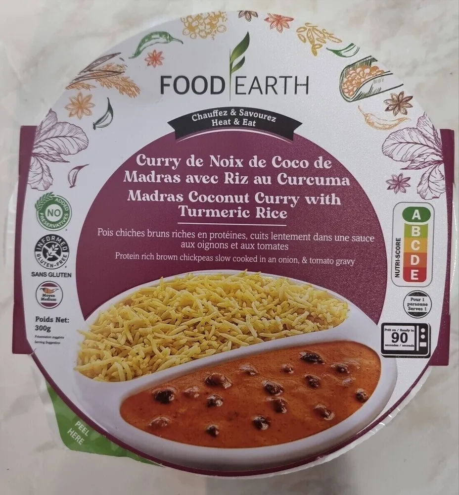 Curry de noix de coco de Madras avec riz curcuma