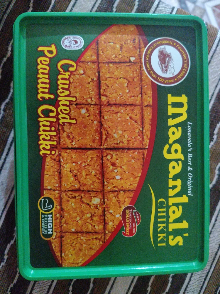 Crushed peanut chikki