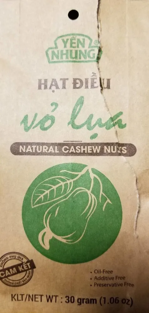 Natural cashew nuts