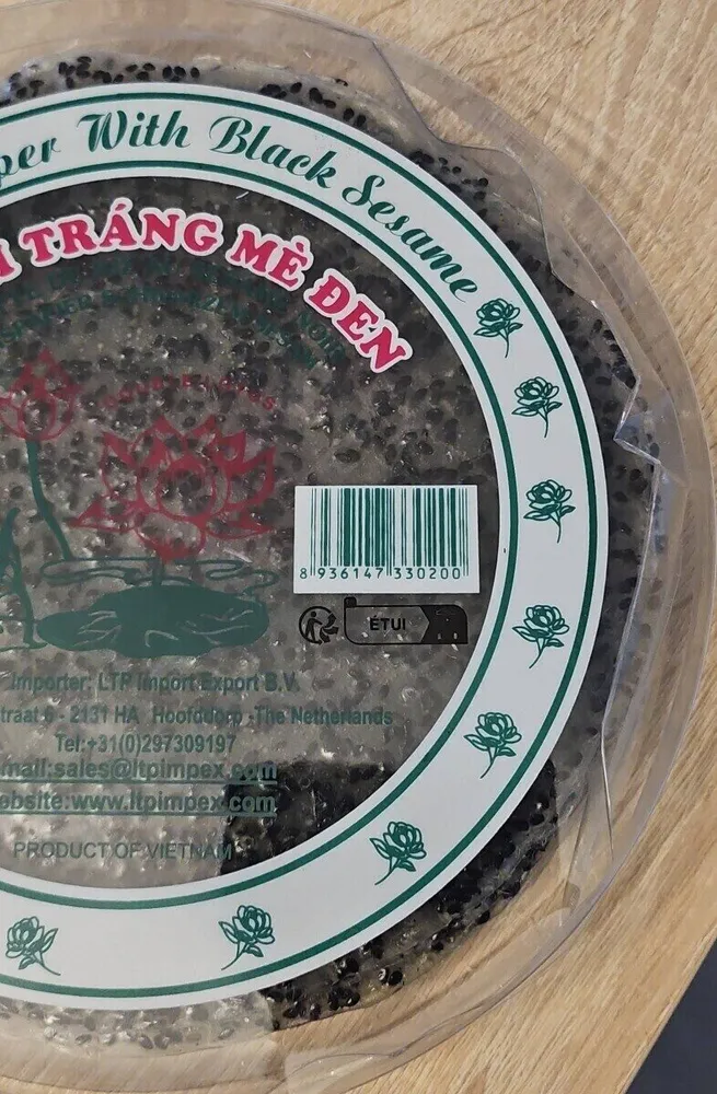 Bánh Tráng Mè Den