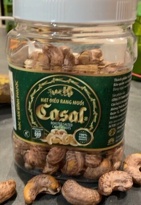 Roasted salted cashew nuts