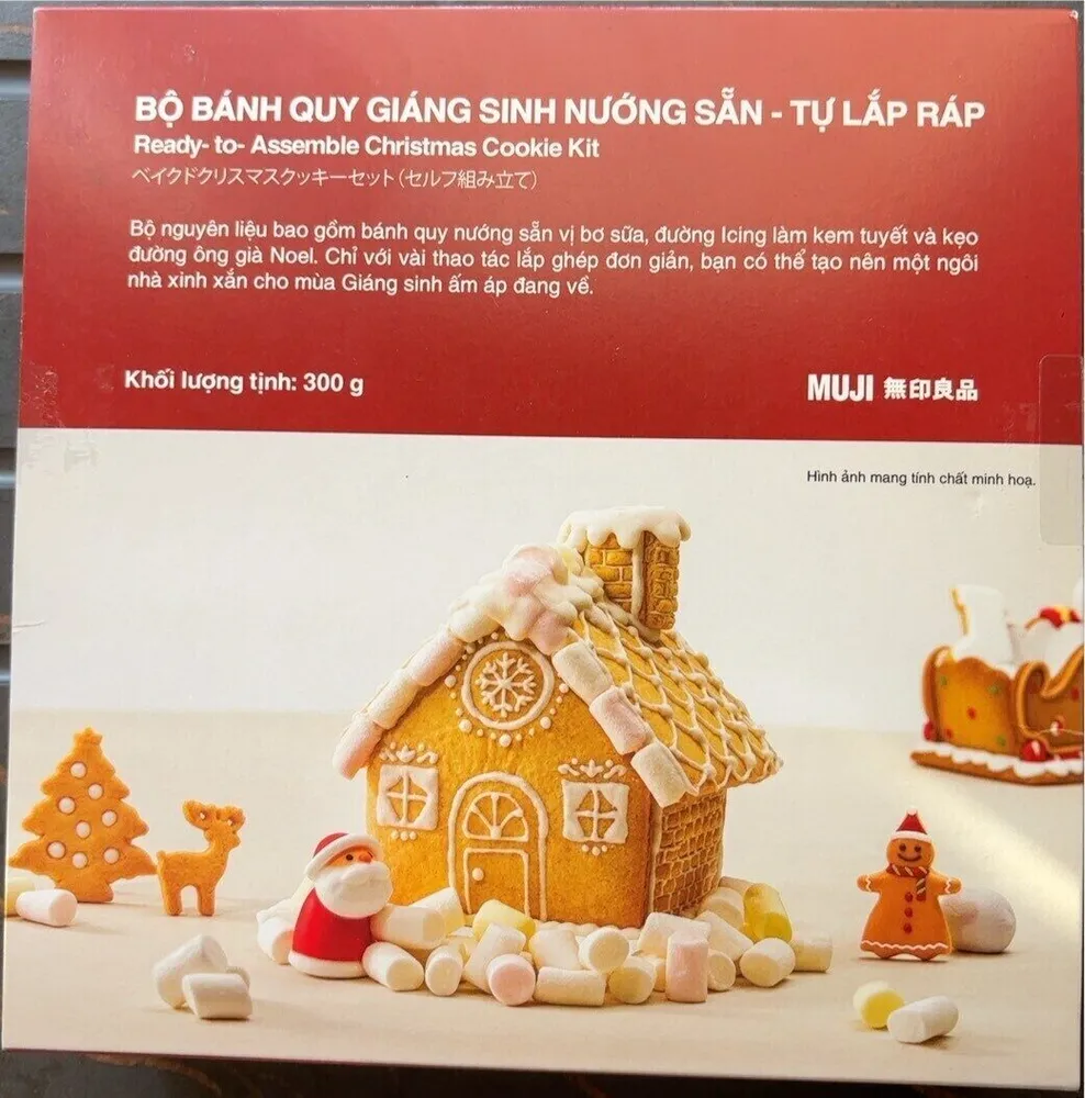 Ready-to-assemble christmas cookie kit