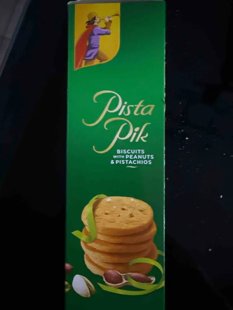 Pista Pik Biscuits With Peanuts & Pistachios