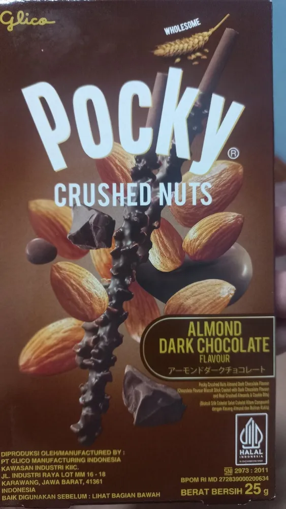 Pocky Crushed Nuts Almond Dark Chocolate Flavor