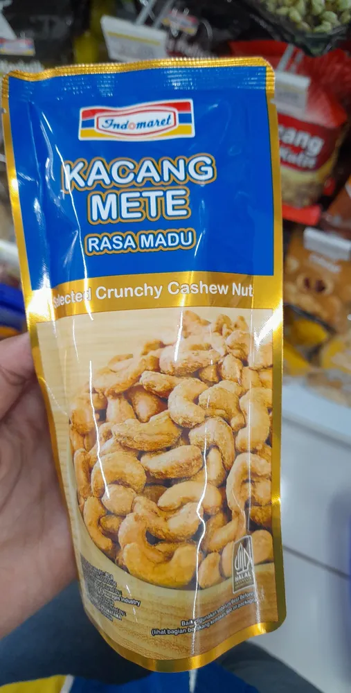 Crunchy cashew nut