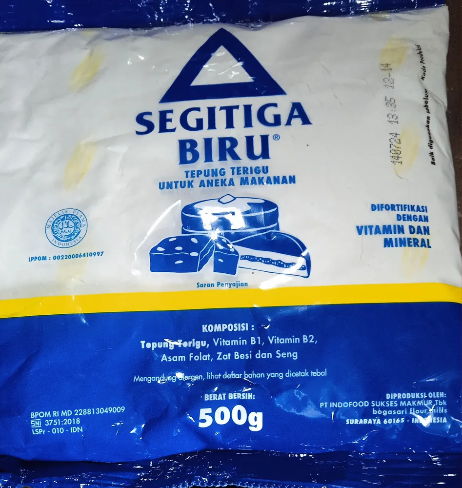 Segitiga biru