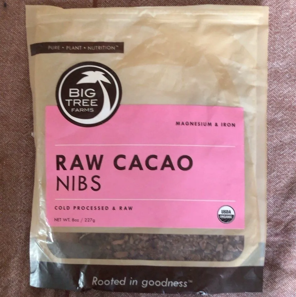 Raw cacao nibs
