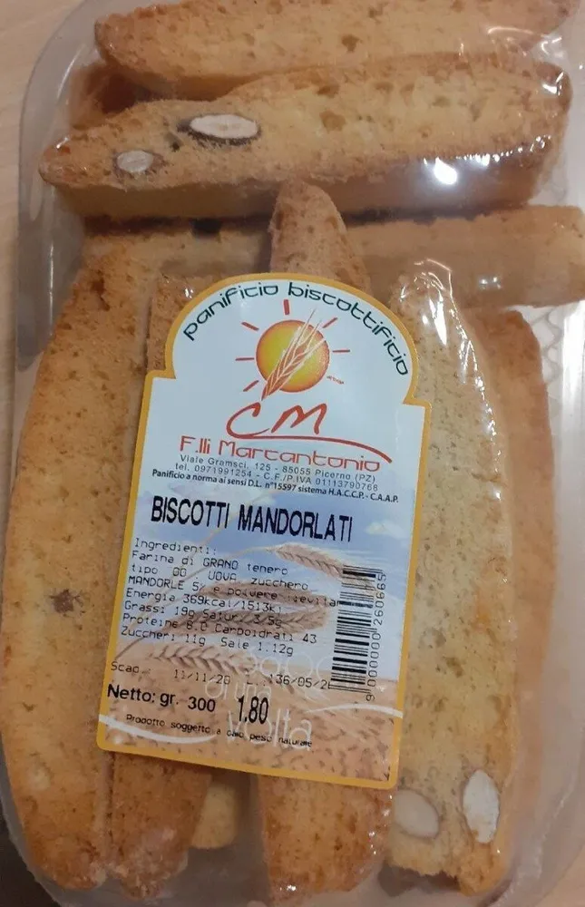 Biscotti mandorlati