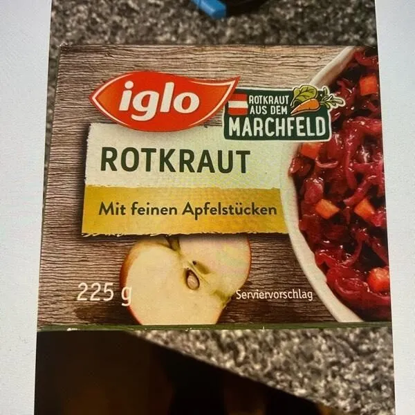 Rotkraut mit Apfelstücken