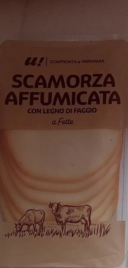 Scamorza affumicata a fette