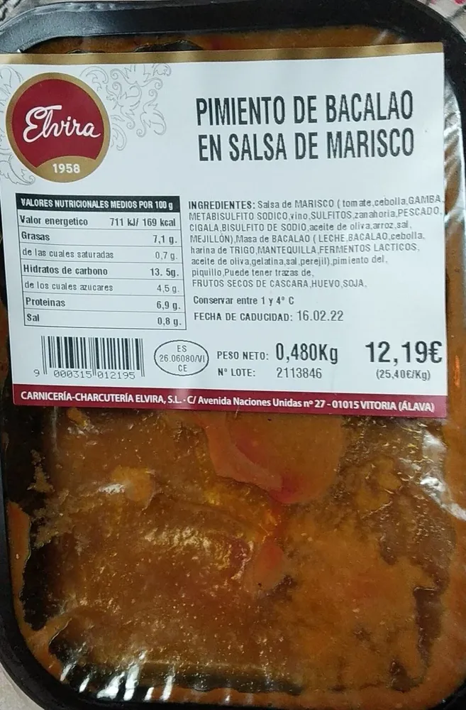 Pimientos de bacalao en salsa de marisco
