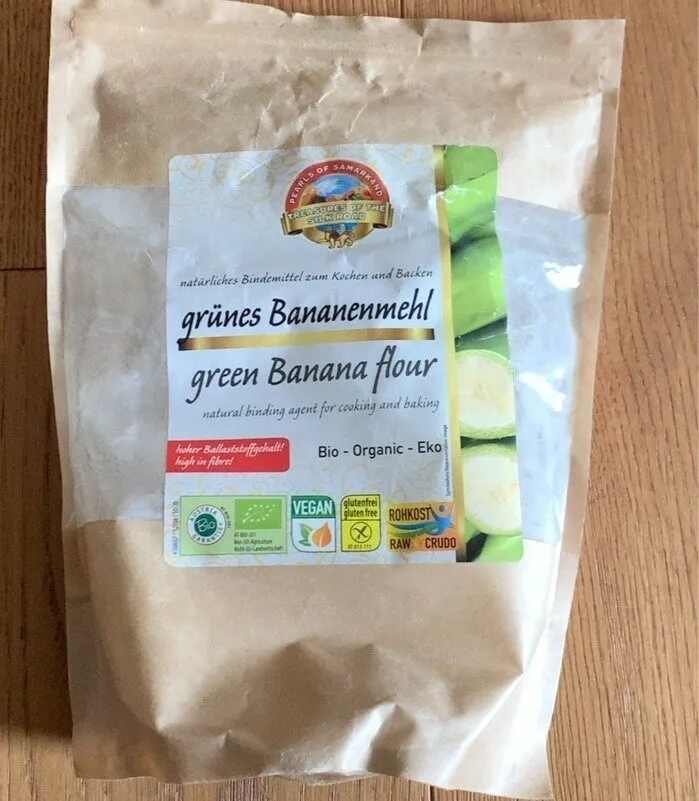 Green banana flour