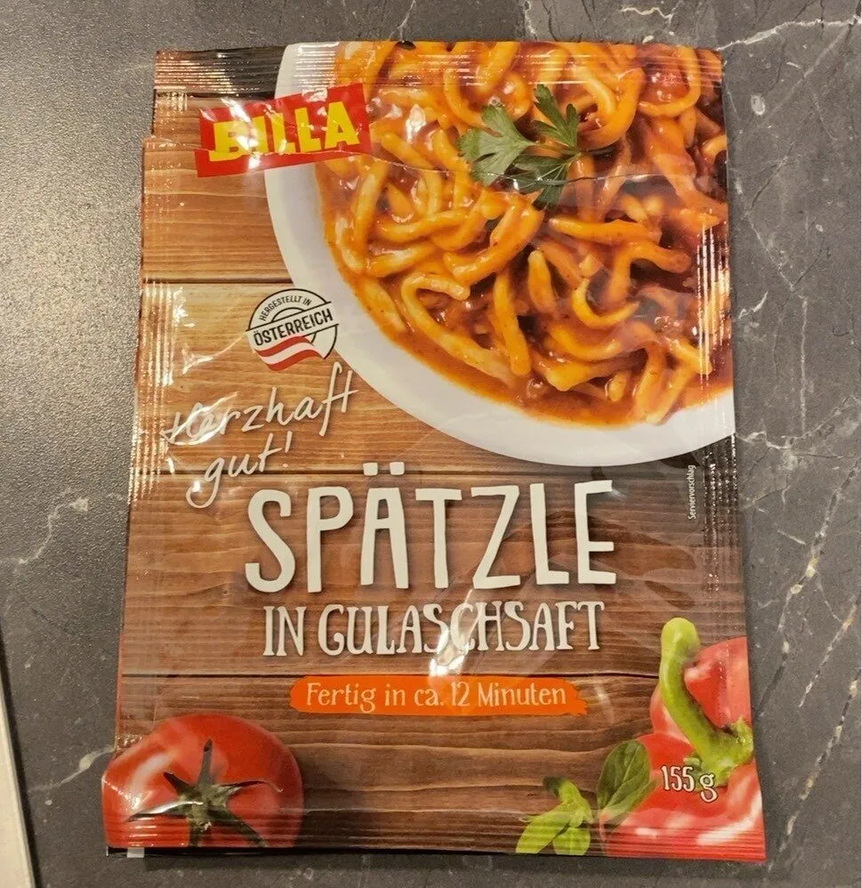 Spätzle in Gulaschsaft