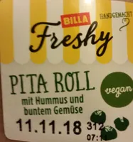 Pita Roll mit Hummus und buntem Gemüse