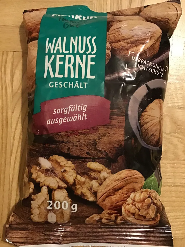 Walnusskerne geschält 200g, Merkur IG