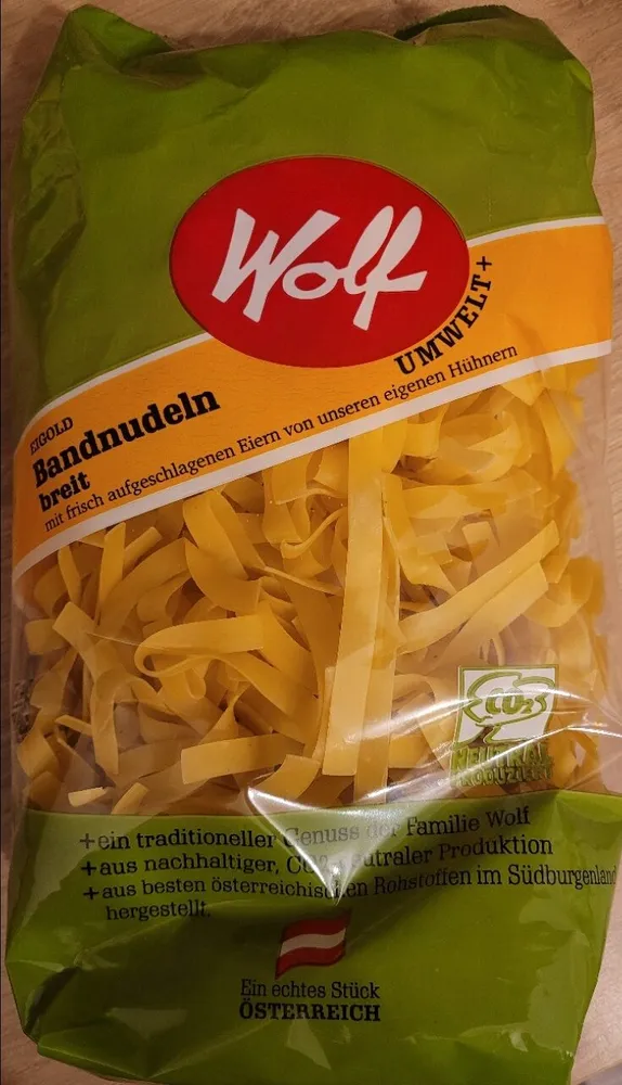 Bandnudeln breit