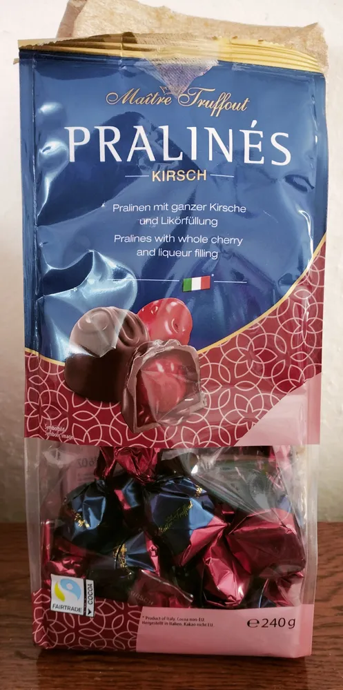 Pralines with Whole Cherry and Liqueur Filling, 240g