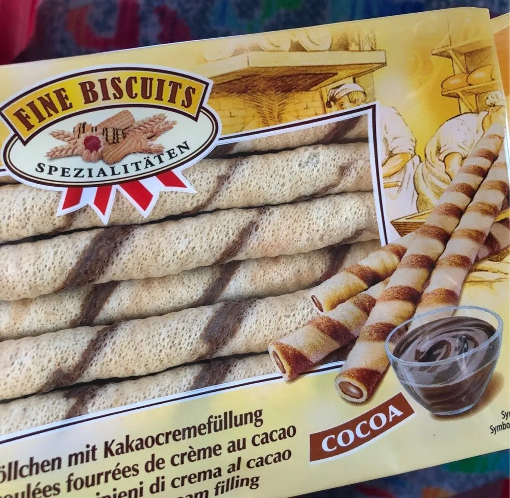 Röllchen mit Kakaocremefüllung