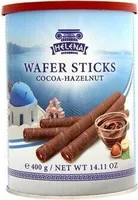 Waffelröllchen mit einer Kakaocremefüllung mit Haselnüssen