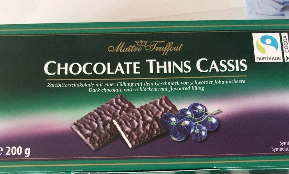 Chocolate thins cassis