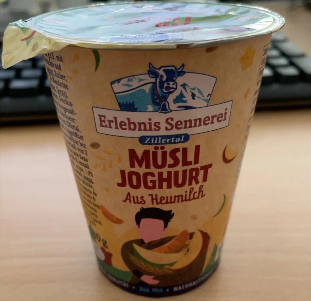 Müsli Joghurt aus Heumilch