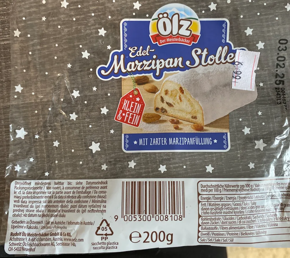 Edel-Marzipan Stollen
