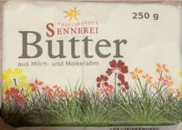 Butter aus Milch und Molkerahm