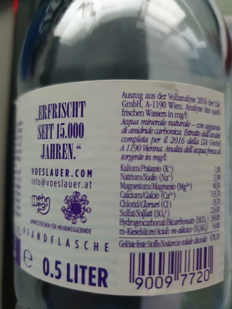 Vöslauer Mineralwasser prickelnd