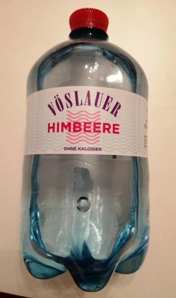 Himbeer-Mineralwasser