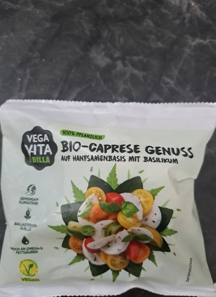 Bio-Caprese Genuss auf Hanfsamenbasis mit Basilikum