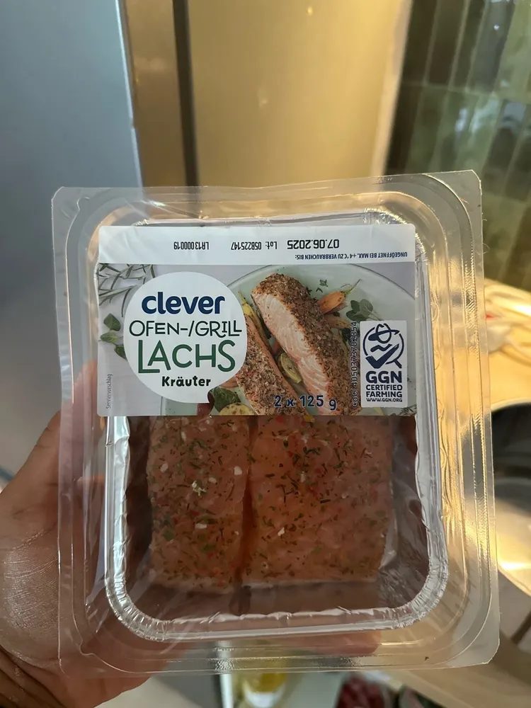 Lachsfiletportionnen, mit Haut, Mediterranen Kräutern