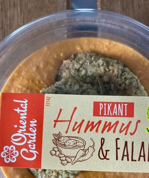 Hummus und falafel