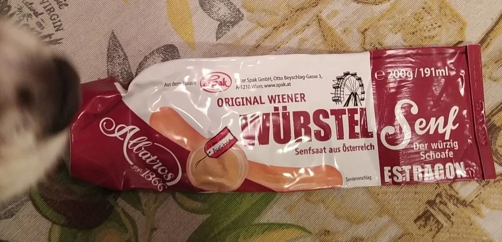 Original Wiener Würstel mit Senf Estragon
