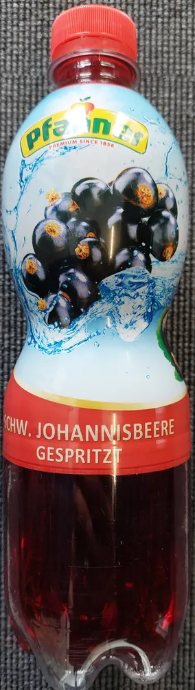Schwarze Johannisbeere gespritzt