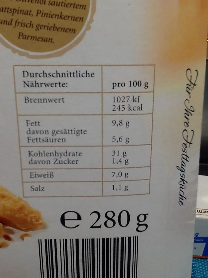 Frische Tortelli mit Spinat-Mascarpone Füllung