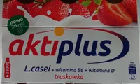 Mleko fermentowane z sokiem truskawkowym z bakteriami oraz witaminami