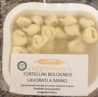Tortellini bolognesi lavorati a mano