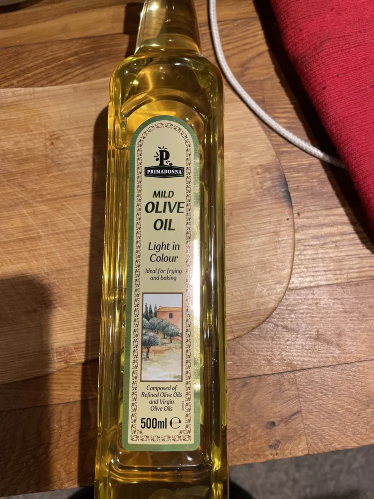 Mild Olive Oil Light in Colour